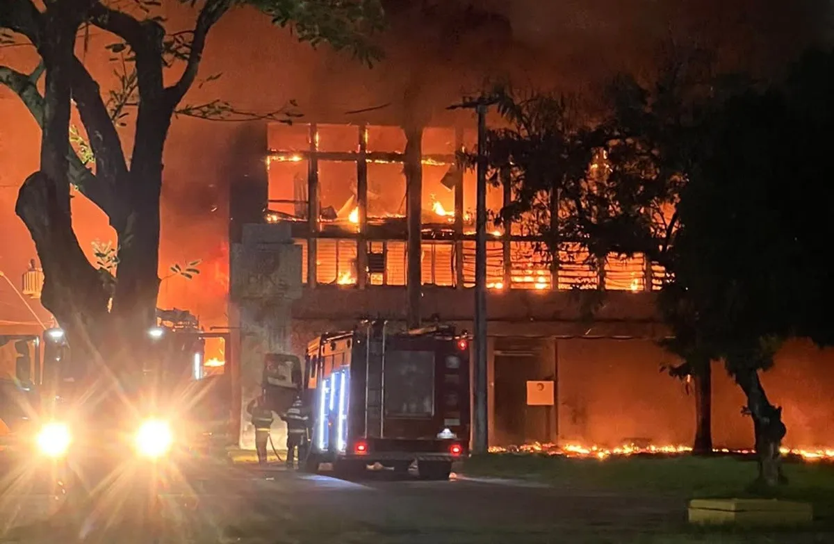 ‘Perda inestimável’: incêndio na UFPE destruiu dez anos de amostras genéticas para pesquisa sobre câncer