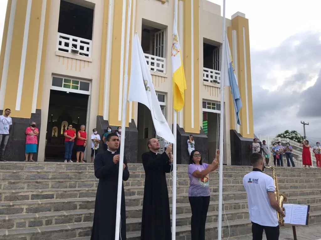 Teve início a festa da Padroeira Nossa Senhora da Conceição de Sumé