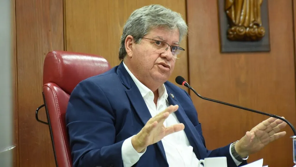 João Azevêdo anuncia folhas de pagamento do mês de dezembro no valor total de R$ 1,2 bilhão