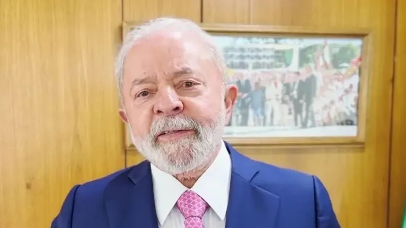 Presidente Lula é diagnosticado com pneumonia e adia viagem à China