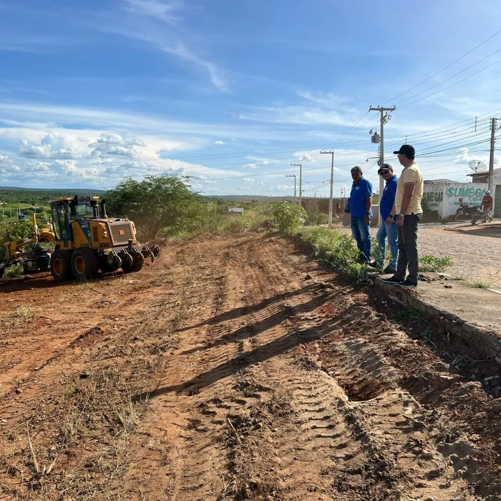 Terreno das 56 casas começa a ser preparado em Sumé