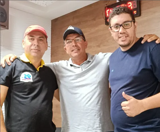 Podcast: Vereador Fontinele confirma reunião de Dr. Romualdo com Manezinho Lourenço e anuncia apoio pessoal ao atual vice-prefeito de Sumé