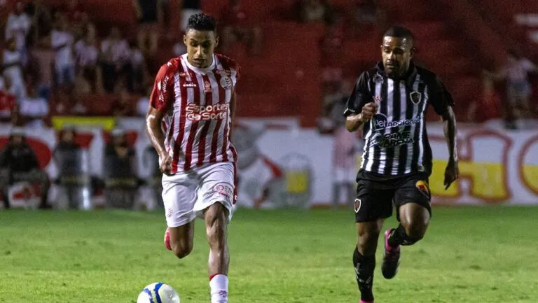 Botafogo-PB perde para o Náutico, mas segue na liderança da Série C