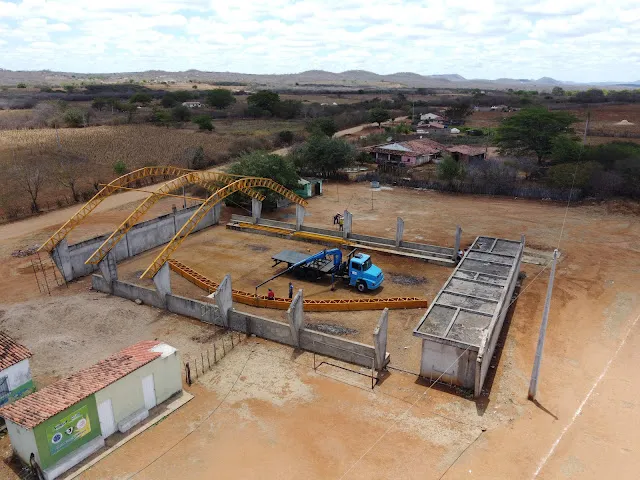 Prefeitura de Amparo consegue regularizar obra e da continuação a construção da quadra da Lagoa do Meio
