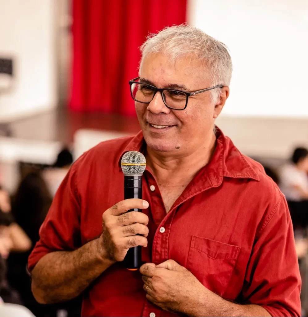 Natural de Monteiro, escritor Efigênio Moura concorre a vaga na Acadêmia Brasileira de Letras