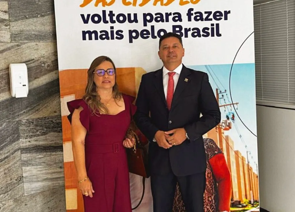 Prefeito Éden viabiliza recursos para construção de mais 25 casas em Sumé
