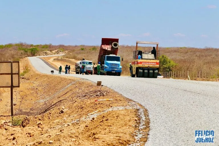 Governo do Estado avança na construção de rodovia ligando São José dos Cordeiros e Taperoá