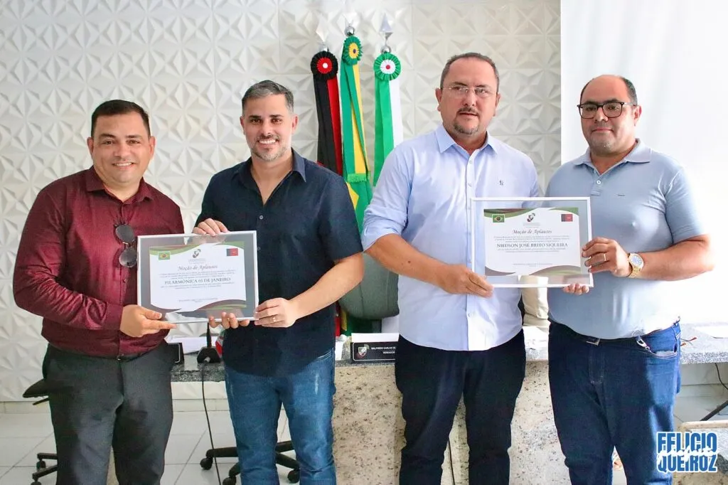 Prefeito Felício Queiroz participa de sessão solene em homenagem à Banda Filarmônica 5 de Janeiro em São José dos Cordeiros