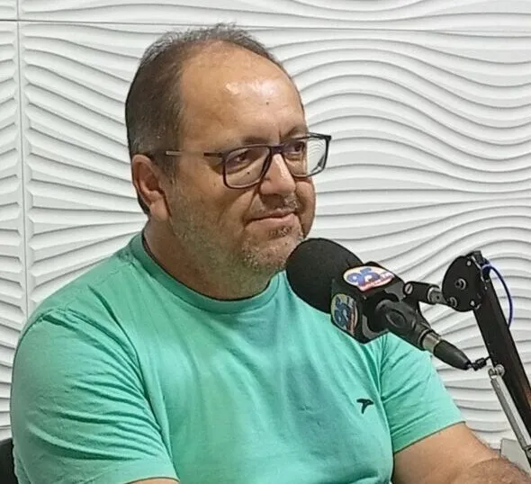 Presidente da Câmara de Vereadores de Sumé, Jeffeson Menezes, fala sobre projetos e expectativas para ExpoSumé em entrevista à rádio 95FM
