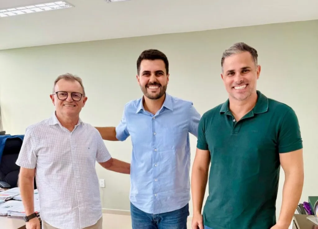 Prefeito de São José dos Cordeiros busca melhorias para a Educação do município em João Pessoa