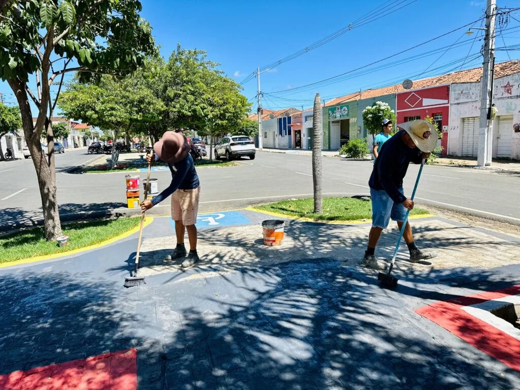 Prata se prepara para a XI ExpoPrata com revitalização de praças e canteiros