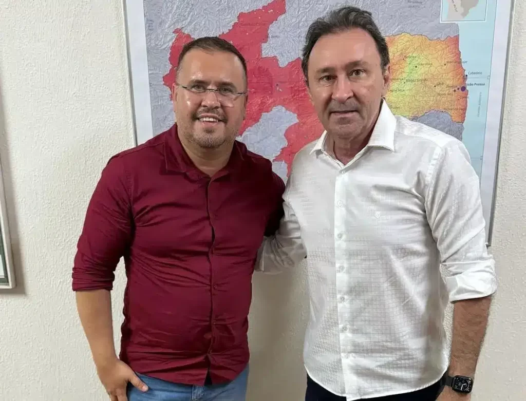 Prefeito Bira Mariano se reúne com o secretário Deusdete Queiroga e discute obras estruturantes para Camalaú