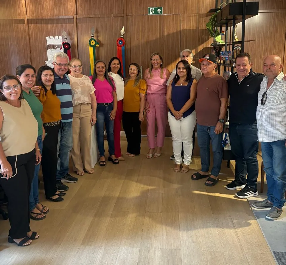 Balanço 2025: Prefeita Ana Paula e vice-prefeito Cajó Menezes reúnem secretariado e traçam planos para 2026