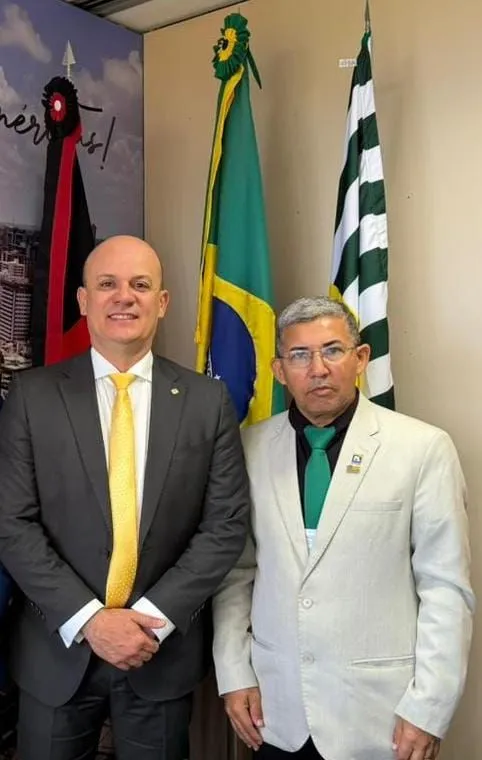 Vereador Arymatéia Silva comemora emenda do deputado Cabo Gilberto que garante R$ 272 mil para compra de ambulância em Sumé