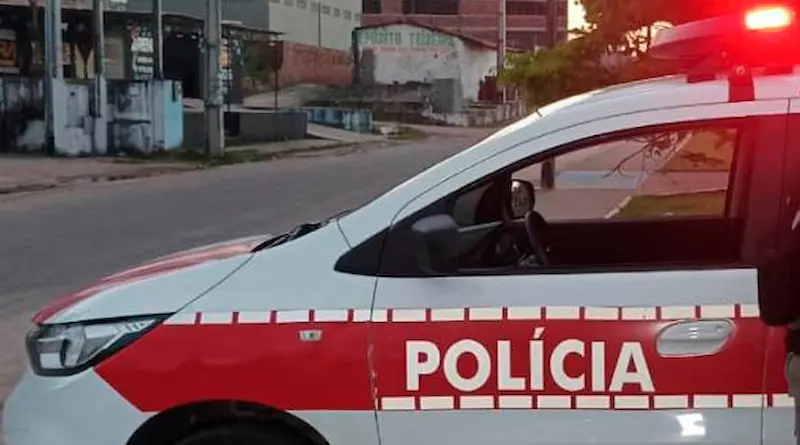 Homem é preso após agredir o próprio avô