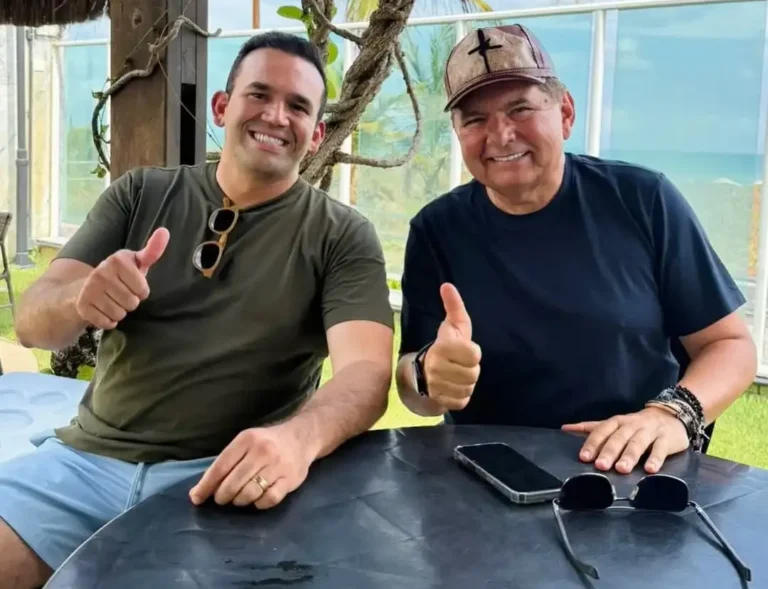 Adriano Galdino sinaliza alinhamento com Jhony Bezerra e afasta ruídos políticos para 2026: “Certeza de muitas lutas e vitórias”