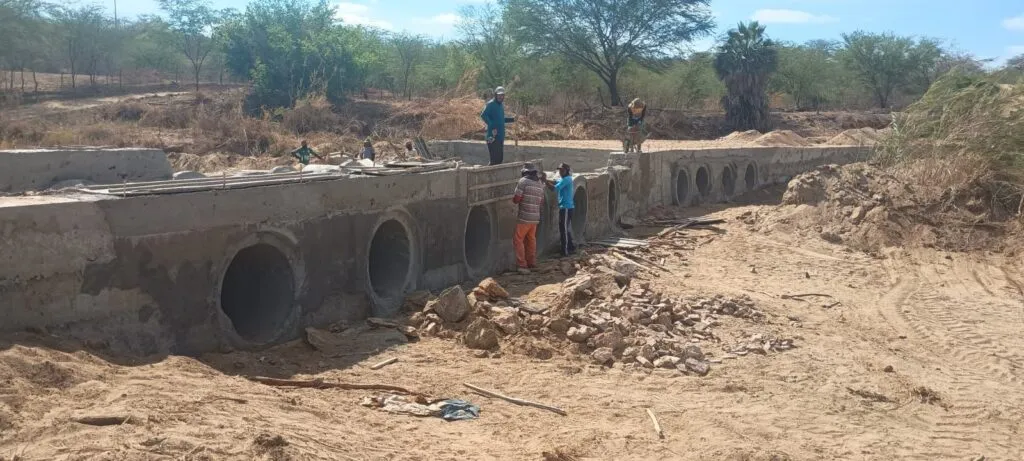 Obra da passagem molhada do Sítio Roça Velha avança e já supera 50% de execução em Camalaú