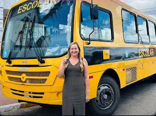 Monteiro recebe novo ônibus escolar e amplia frota para fortalecer transporte dos estudantes