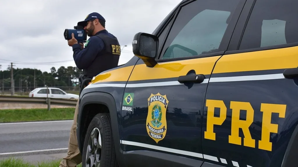 Em 15 dias, PRF flagra mais de 2 mil motoristas acima do limite de velocidade na PB